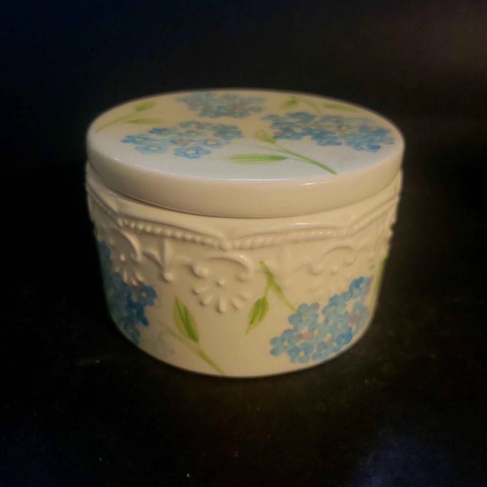 Ceramic/Porcelain Trinket, Jewelry Box, Candy Dish